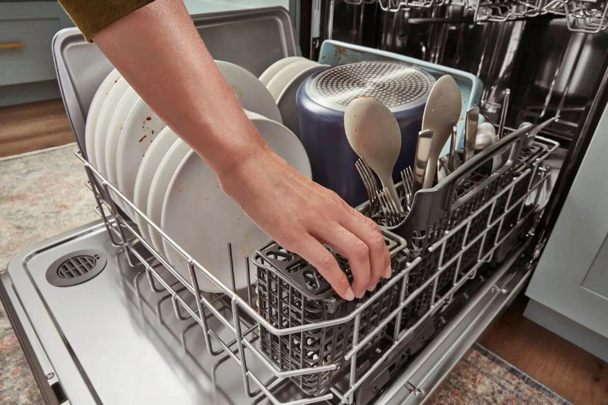 Whirlpool - 24 Top Control Built-In Dishwasher with Stainless Steel Tub, Large Capacity, 3rd Rack, 47 dBA - White