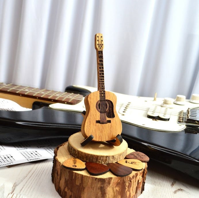 Engraved Guitar Pick Box with Oak Stand and Three Picks, Personalized Keepsake