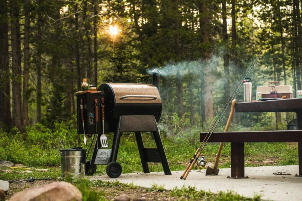 Traeger Grills - Pro Series 22 - Bronze