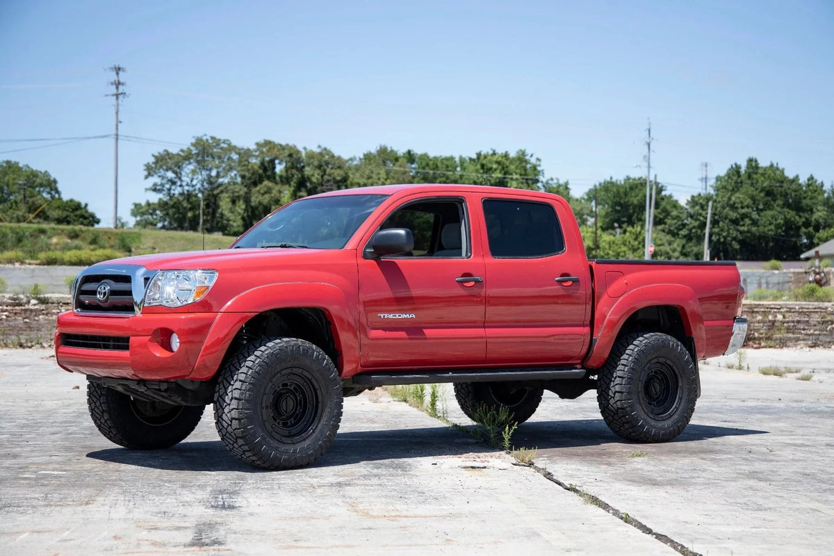 Rough Country 3.5 Bolt-On Lift Kit w/M1 Struts for 2005-2023 Tacoma - 74240
