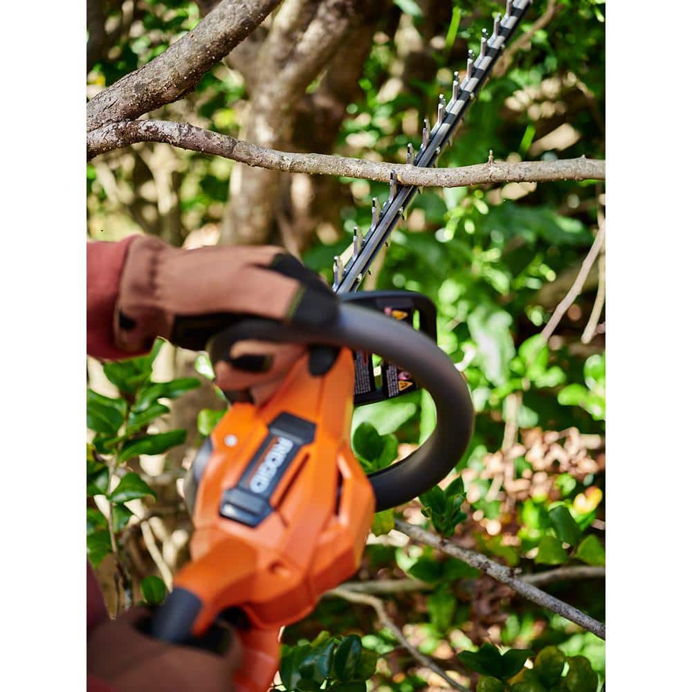 18V Brushless Cordless Battery 22 in. Hedge Trimmer (Tool Only) R01401B