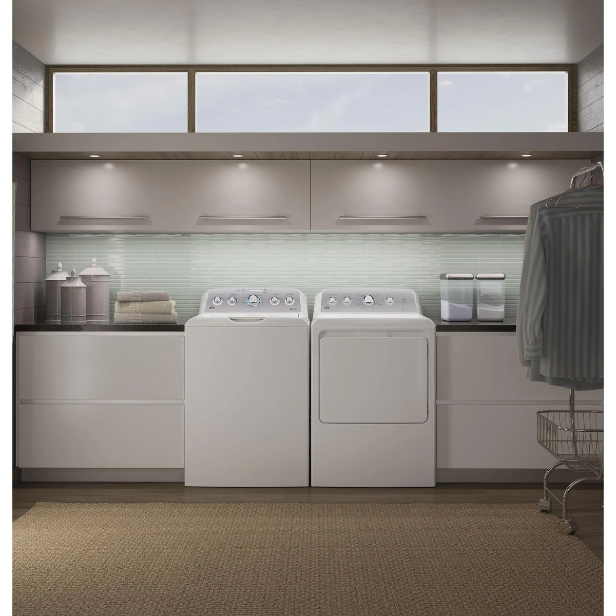 GE 4.6 cu.ft. Top Loading Washer with Stainless Steel Tub GTW500ASNWS