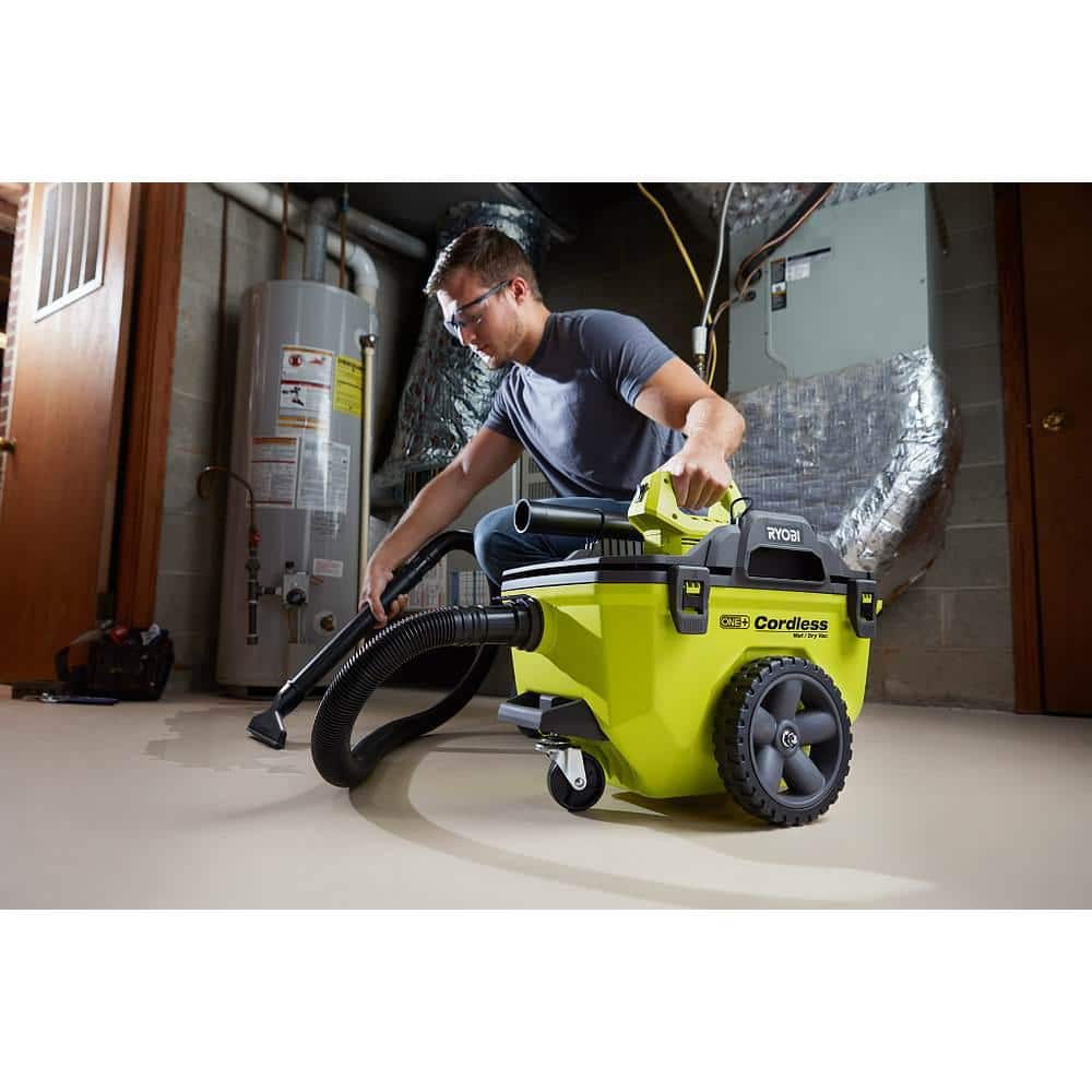 18V Cordless 6-Gallon Wet/Dry Vacuum Kit with Battery and Charger, P770KN