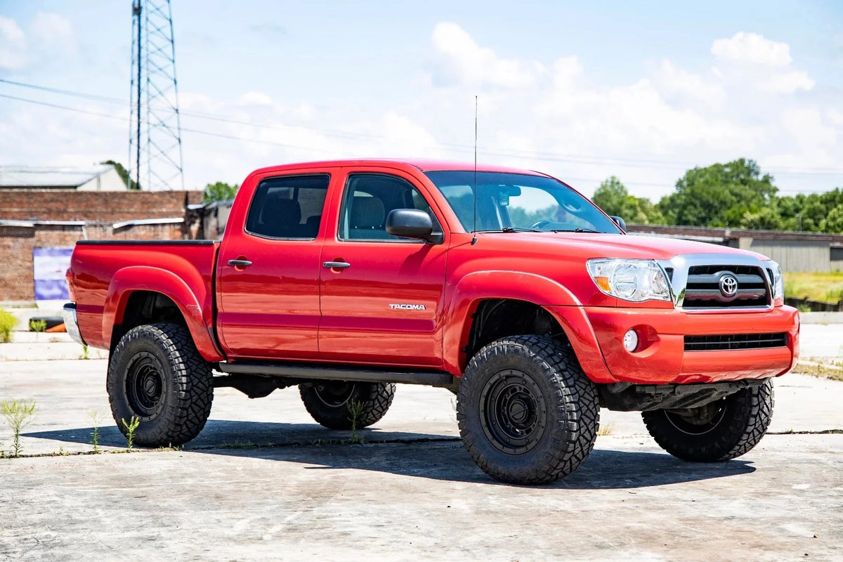 Rough Country 3.5 Bolt-On Lift Kit w/M1 Struts for 2005-2023 Tacoma - 74240