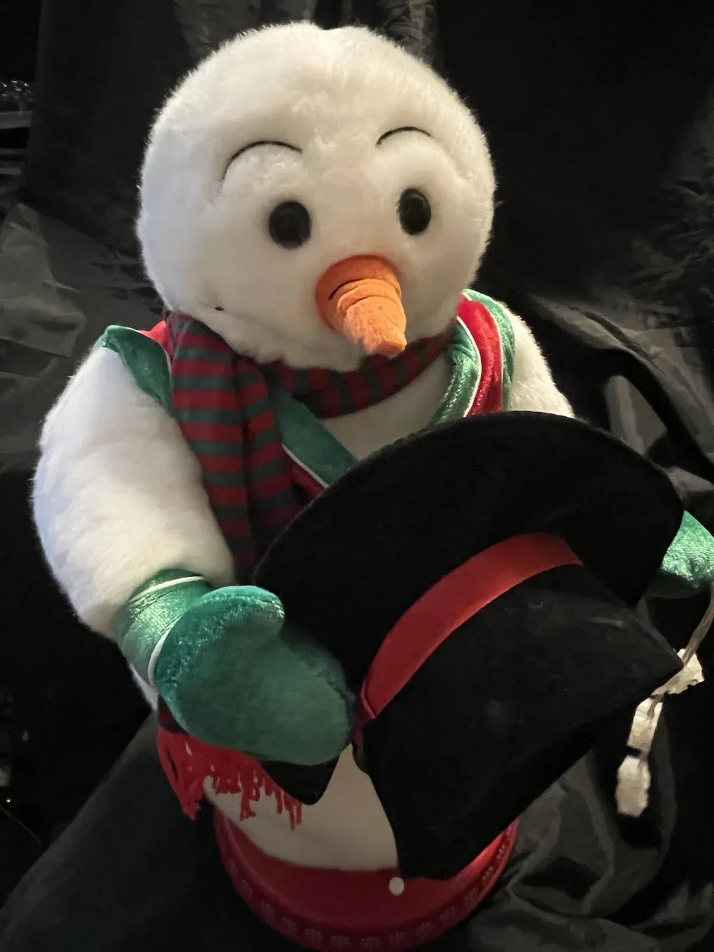 18 GEMMY SNOWFLAKE SPINNING, SINGING, DANCING, ANIMATED SNOW MISER SNOWMAN