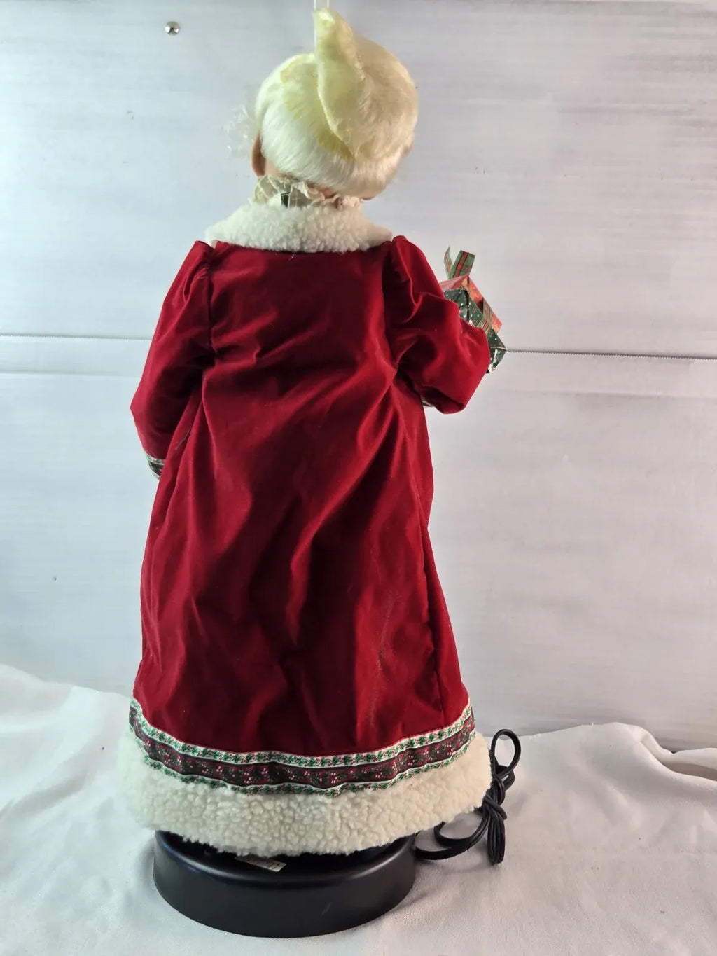 Vintage 1990's Santa's Best Animated Illuminated Mrs Claus Clause Figure *TESTED