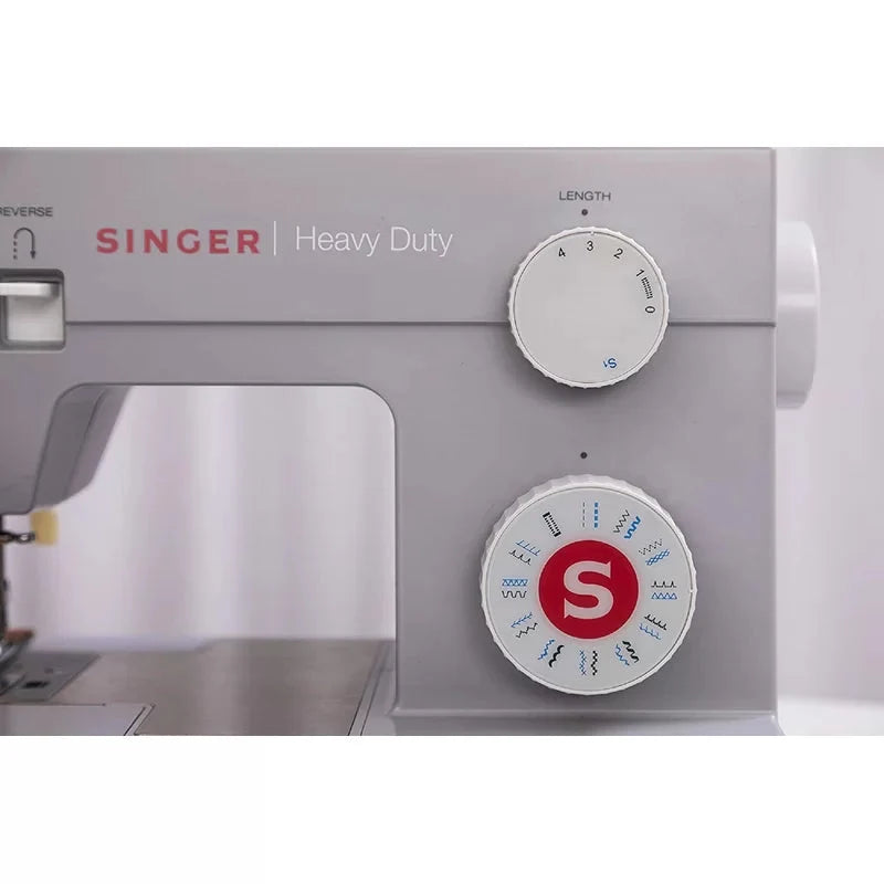 SINGER 4423 Heavy Duty Sewing Machine With Included Accessory Kit， 97 Stitch Applications， Simple， Easy To Use and Great for Beginners