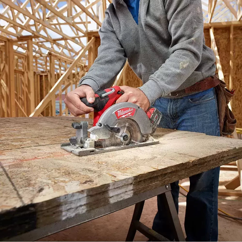 Milwaukee 2730-80 M18 FUEL 18V 6-1/2 Circular Saw w/ Blade - Reconditioned