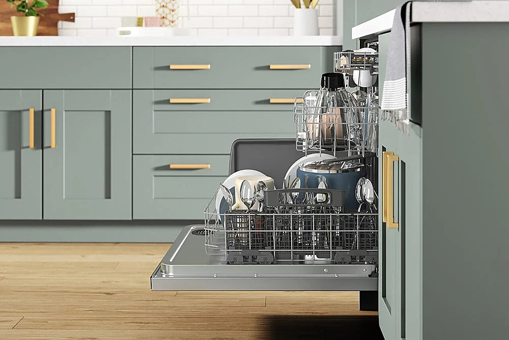 Whirlpool - 24 Top Control Built-In Dishwasher with Stainless Steel Tub, Large Capacity & 3rd Rack, 47 dBA - Stainless steel