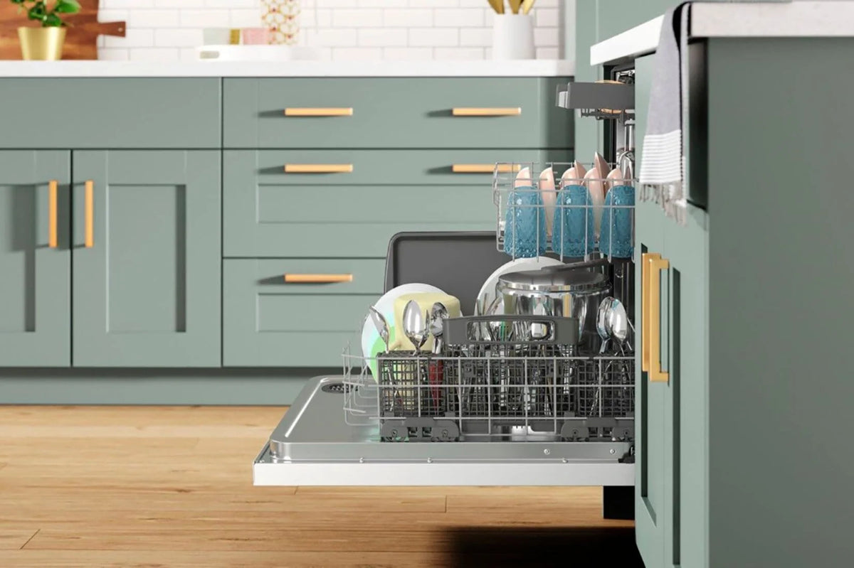 Whirlpool - 24 Top Control Built-In Dishwasher with Stainless Steel Tub, Large Capacity, 3rd Rack, 47 dBA - White