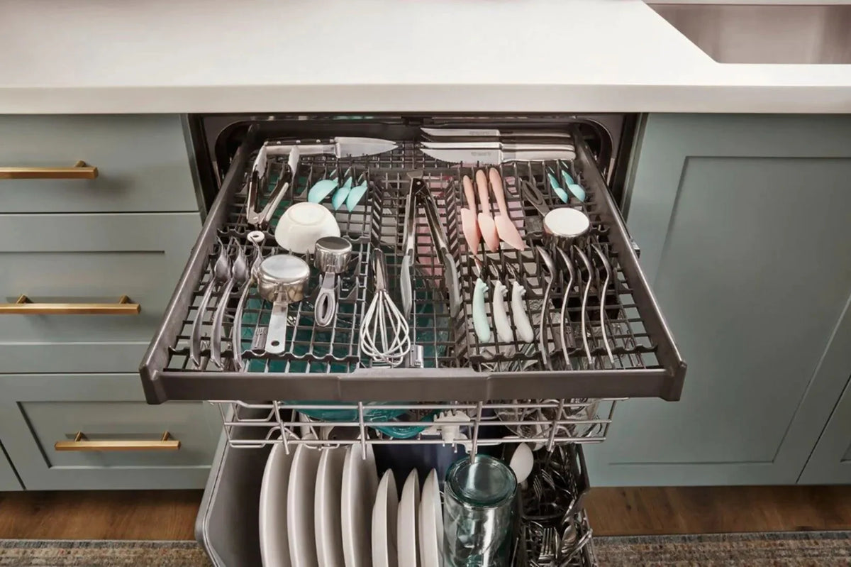 Whirlpool - 24 Top Control Built-In Dishwasher with Stainless Steel Tub, Large Capacity, 3rd Rack, 47 dBA - White