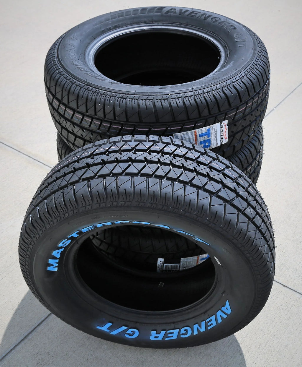 Mastercraft Avenger G/T 235/70R15 102T AS All Season A/S Tire