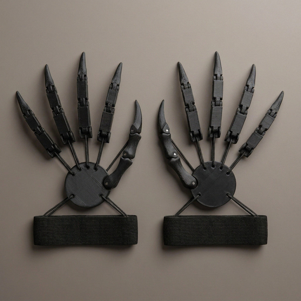 Articulated Skeleton Finger Extensions with Flexible Moving Joints for Halloween Cosplay